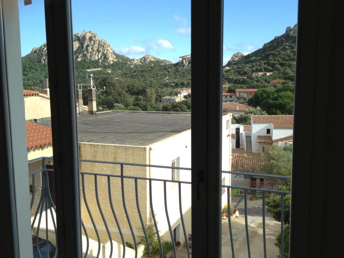 Antica Dimora La Corona San Pantaleo Dış mekan fotoğraf